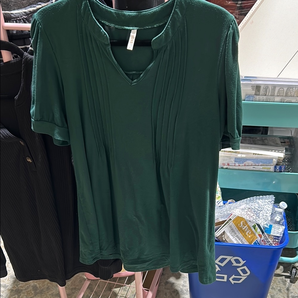 Green Pleated Short Sleeve Blouse with Mandarin Collar